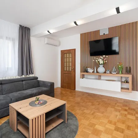 Holiday home Daleo *