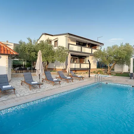 Daleo Holiday home *