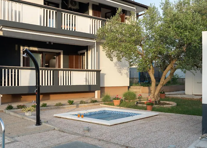 Daleo בית נופש זאדאר